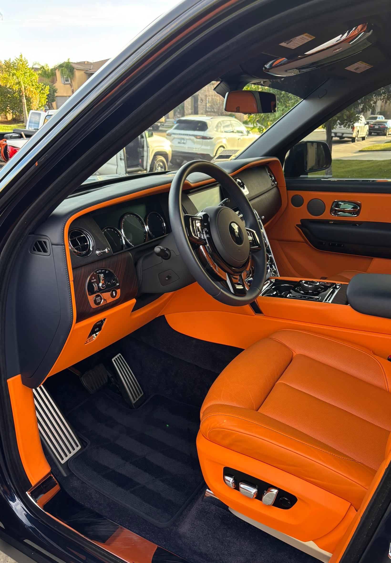 Rolls-Royce Cullinan orange interior