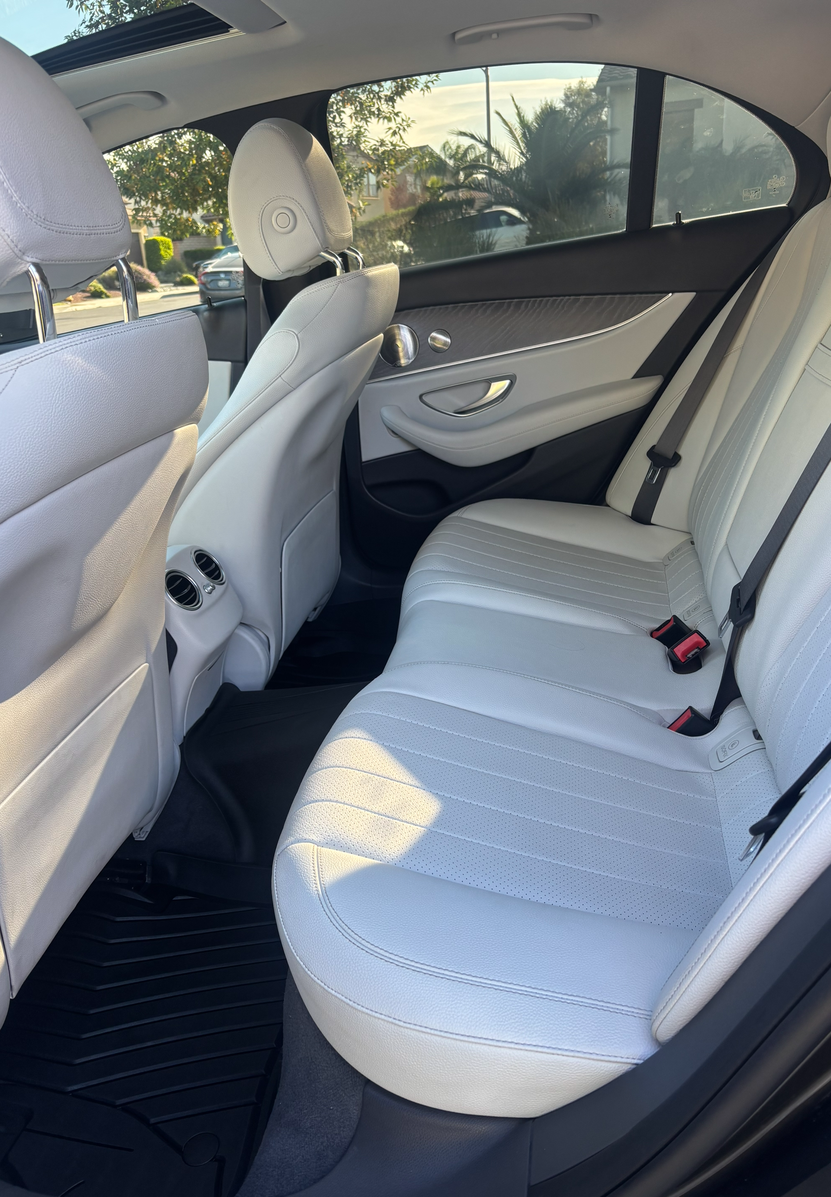 Mercedes rear seats white leather