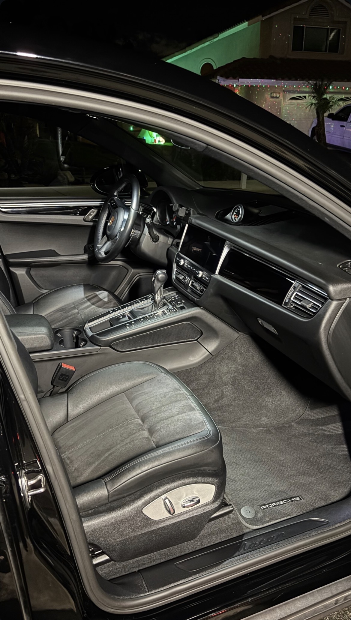 Porsche Macan interior after